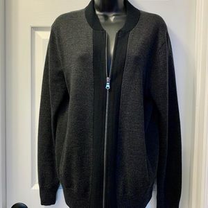 🌟🦋 3/$13 GAP 100% extra fine merina wool zip up